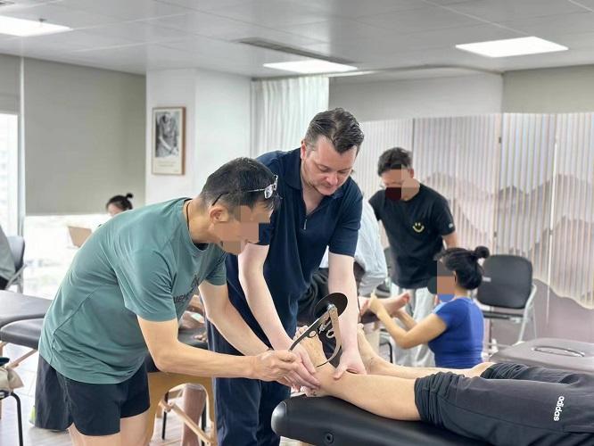 ICB培訓(xùn)班，我們一直在努力用生物力學(xué)調(diào)整技術(shù)造?；颊撸?/> </p>
  <div   id=